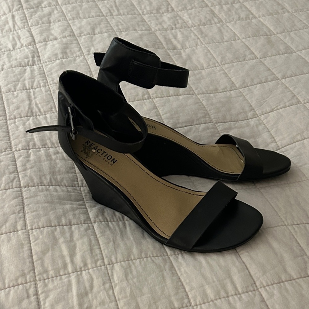 Kenneth Cole Reaction Black Ankle Strap Wedges